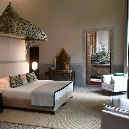 Palazzo Durazzo Hotel 5*