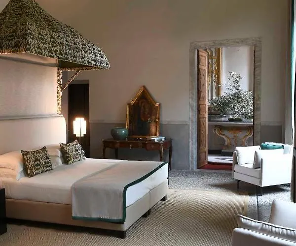 Palazzo Durazzo Hotel 5*