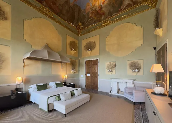 Palazzo Durazzo 5* Janov